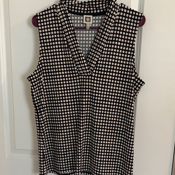 Anne Klein Tops - Anne Klein Black and White Sleeveless Blouse